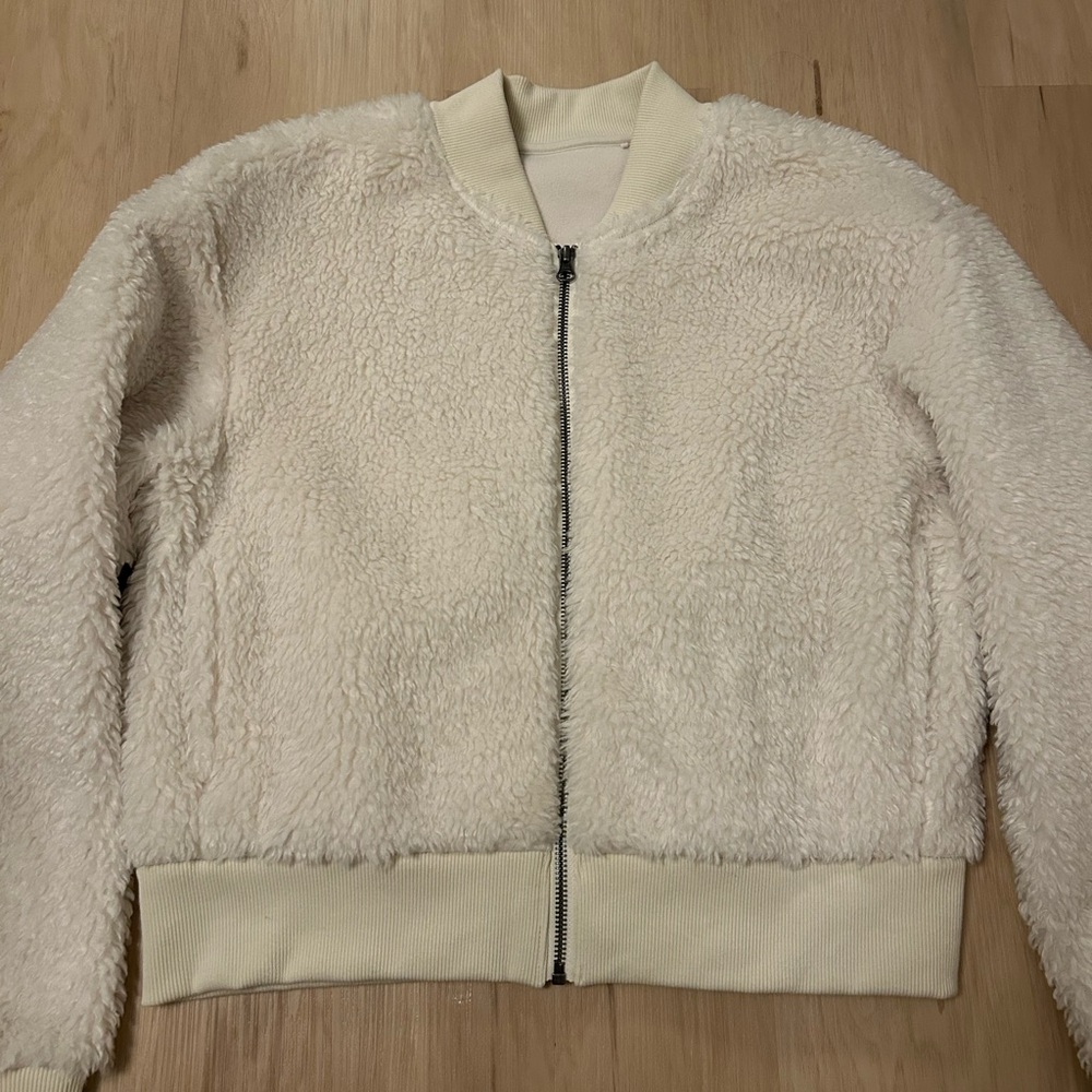 uniqlo bomber sherpa jacket